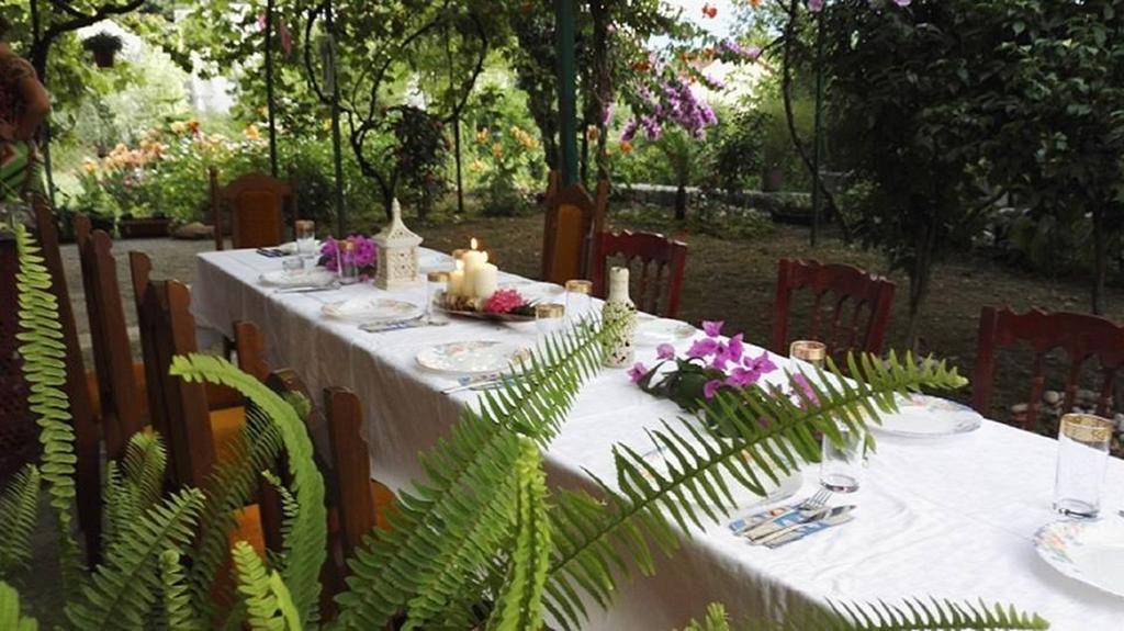 Apartment Rose Garden Risan Ngoại thất bức ảnh